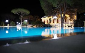 Le Scuderie Di Villa Ravenna