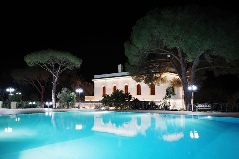 Le Scuderie Di Villa Ravenna Sannicola Exterior photo